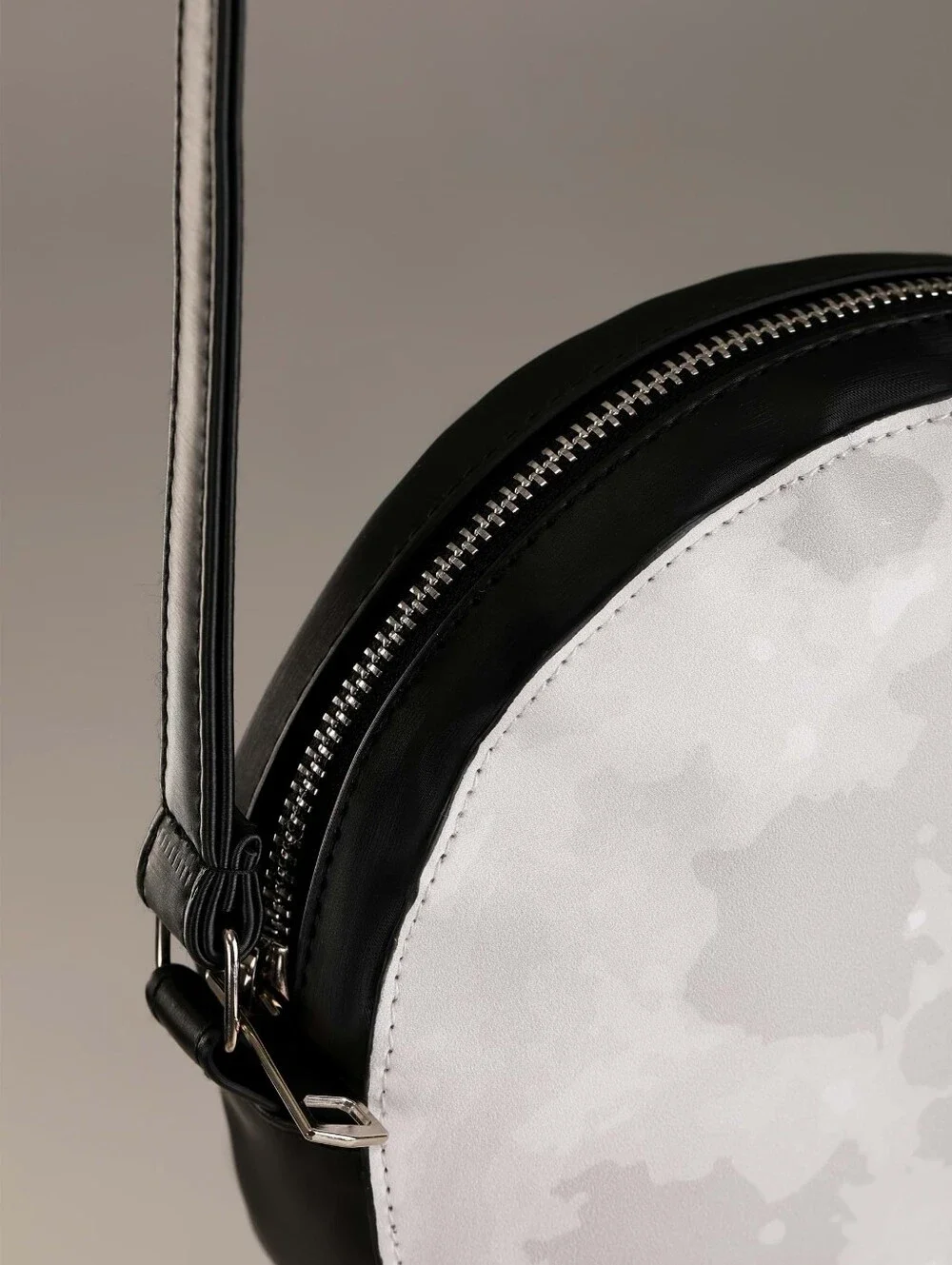 🌕 Round Moon Print Crossbody Bag W/Black Strap, Accents & Silver Hardware (OS)